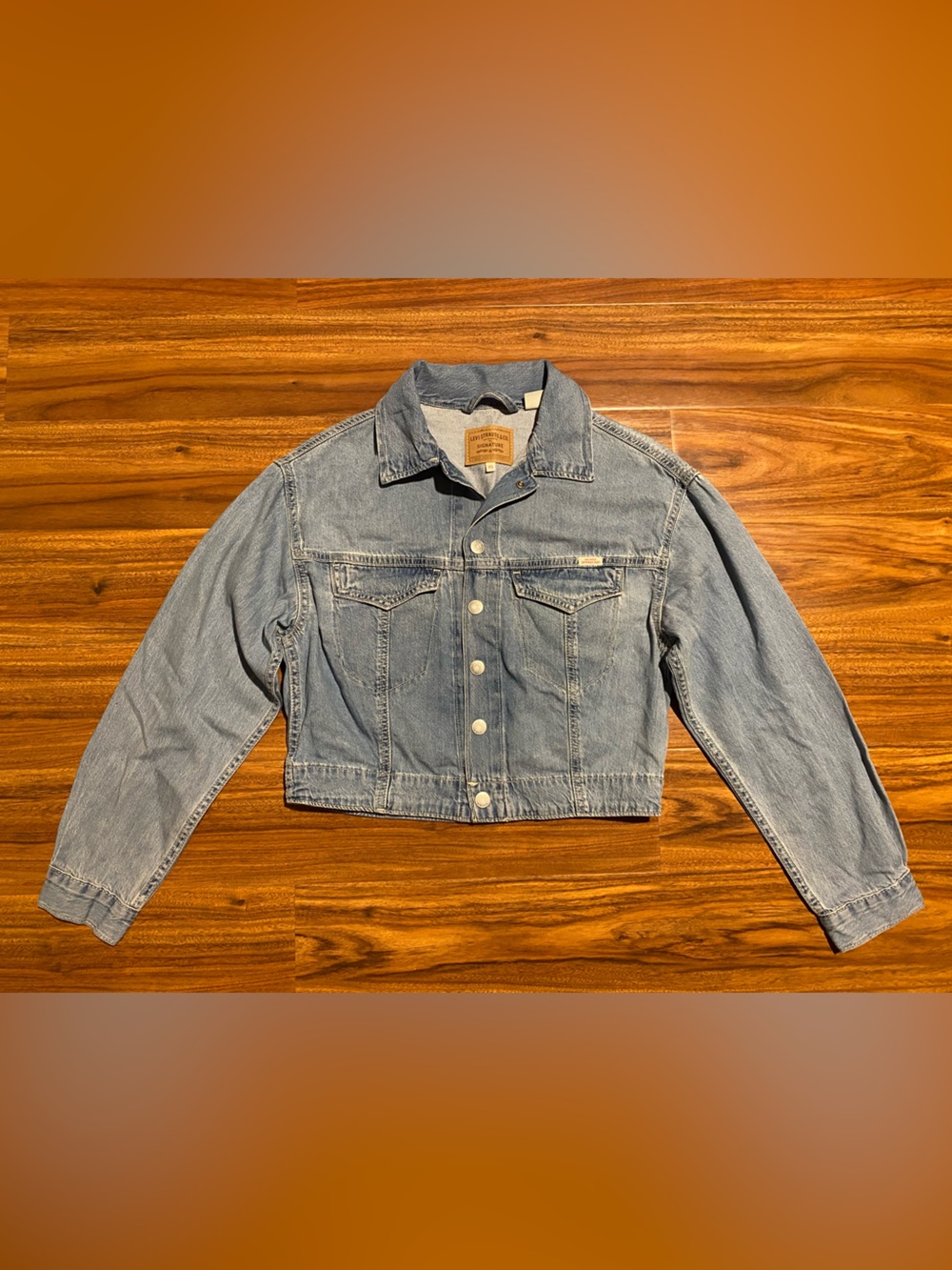 light-wash Levi Strauss & Co. Signature denim jacket xs